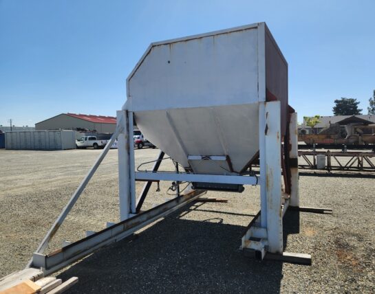 Hopper 8’ x 8’ 10” x 8’ tall, with new 36” x 12” clam gate discharge, - Image 5