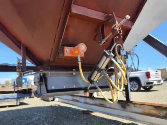 Hopper 8’ x 8’ 10” x 8’ tall, with new 36” x 12” clam gate discharge, - Image 7