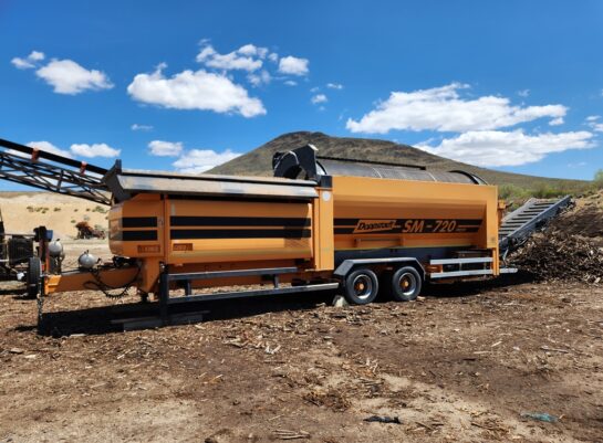 2015 Doppstadt SM-720 Portable Rotary Trommel Screen - Image 2