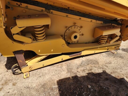 EXTEC Heavy Duty Hydraulic Tipping Vibrating Grizzly - Image 7