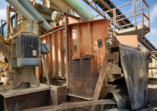 DEWATERING SCREEN - TABOR 6’ x 16’ 2 Deck Horizontal Hi-Frequency Sizing & Dewatering Screen - Image 4