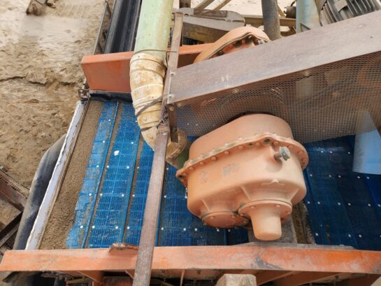 DEWATERING SCREEN - TABOR 6’ x 16’ 2 Deck Horizontal Hi-Frequency Sizing & Dewatering Screen - Image 8