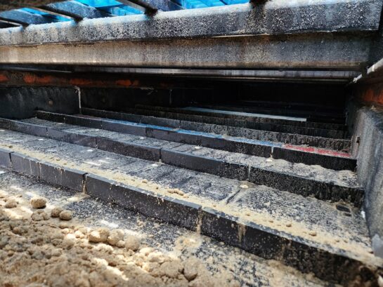 DEWATERING SCREEN - TABOR 6’ x 16’ 2 Deck Horizontal Hi-Frequency Sizing & Dewatering Screen - Image 9
