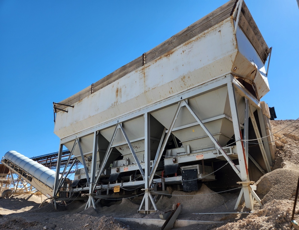 Blending Hoppers for Material Blending